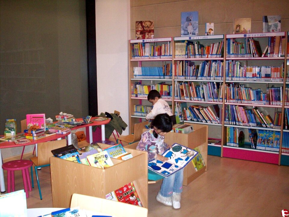 Cuentacuentos para celebrar el día internacional del libro