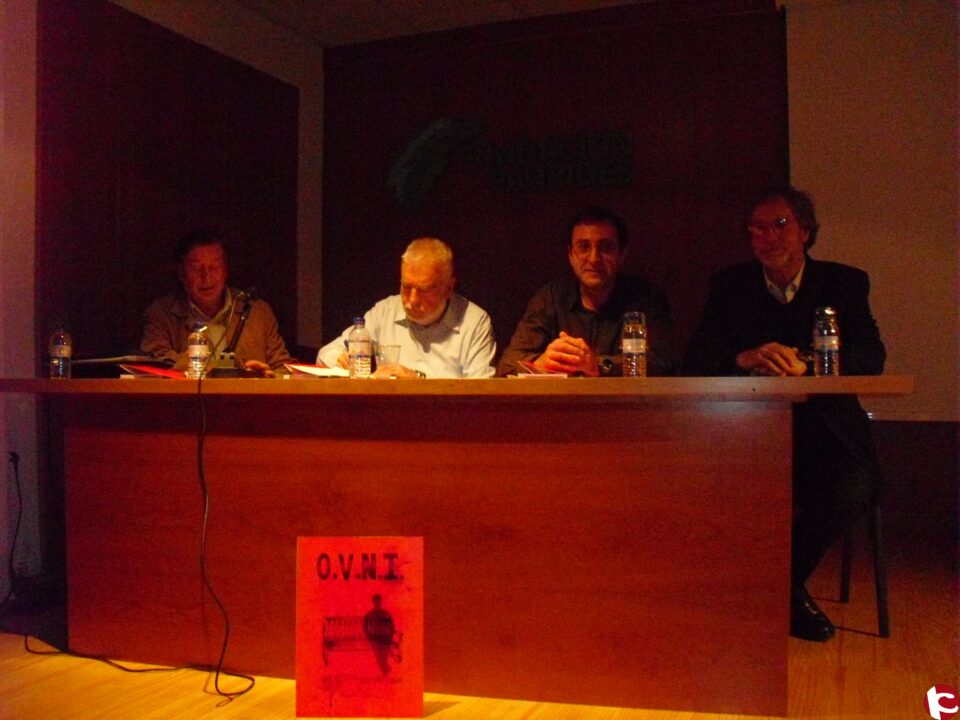 Ruperto Tortosa presenta su libro "OVNIS" en la Fundación Paurides