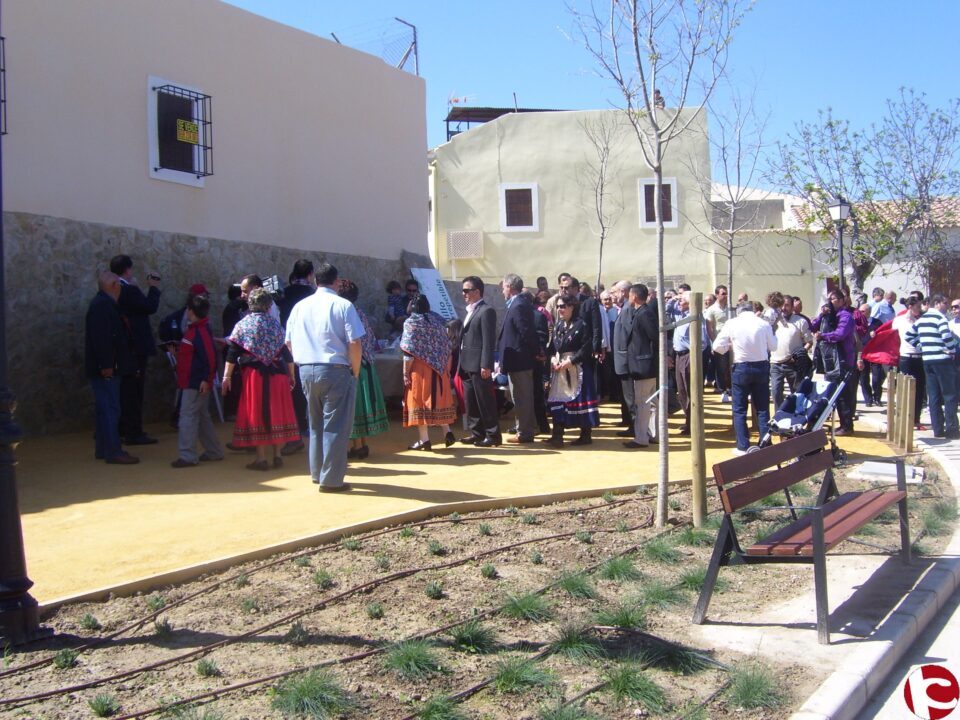 Inaugurada la remodelación de la fachada norte y las calles del casco antiguo de Petrer