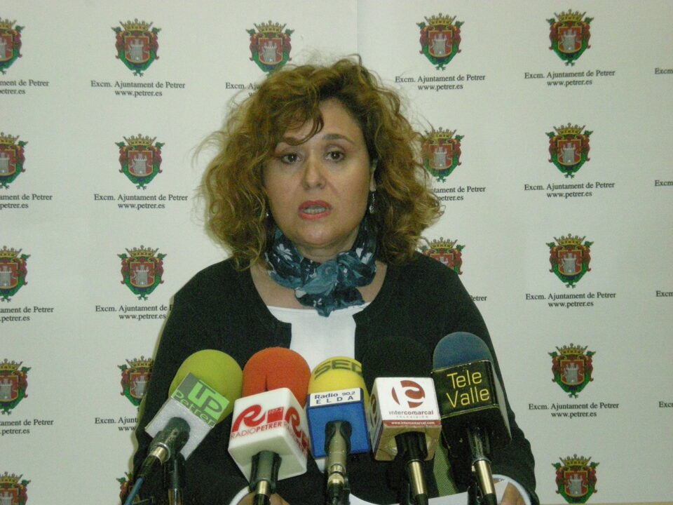 El PSOE denuncia que los vecinos pagan por un tratamiento de sus residuos que sólo se realiza en un 44%