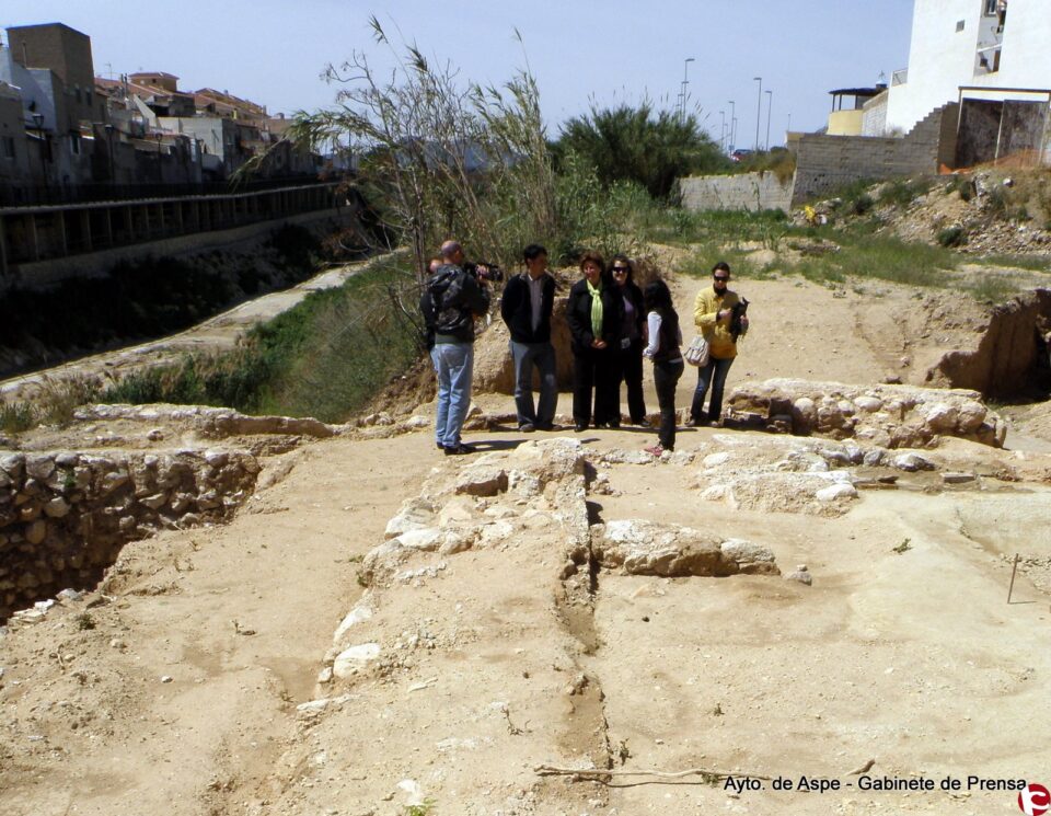 SE HALLAN RESTOS DE FORTIFICACIÓN Y ASENTAMIENTOS EN EL BARRIO DEL CASTILLO