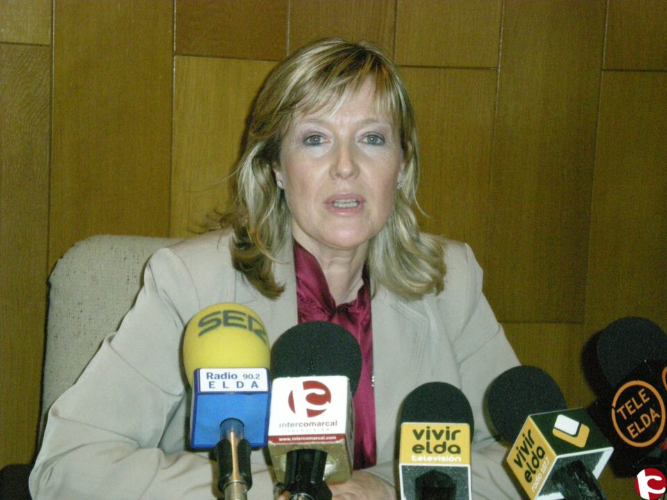 Virginia Romero defiende las cuentas del equipo de gobierno en 2009