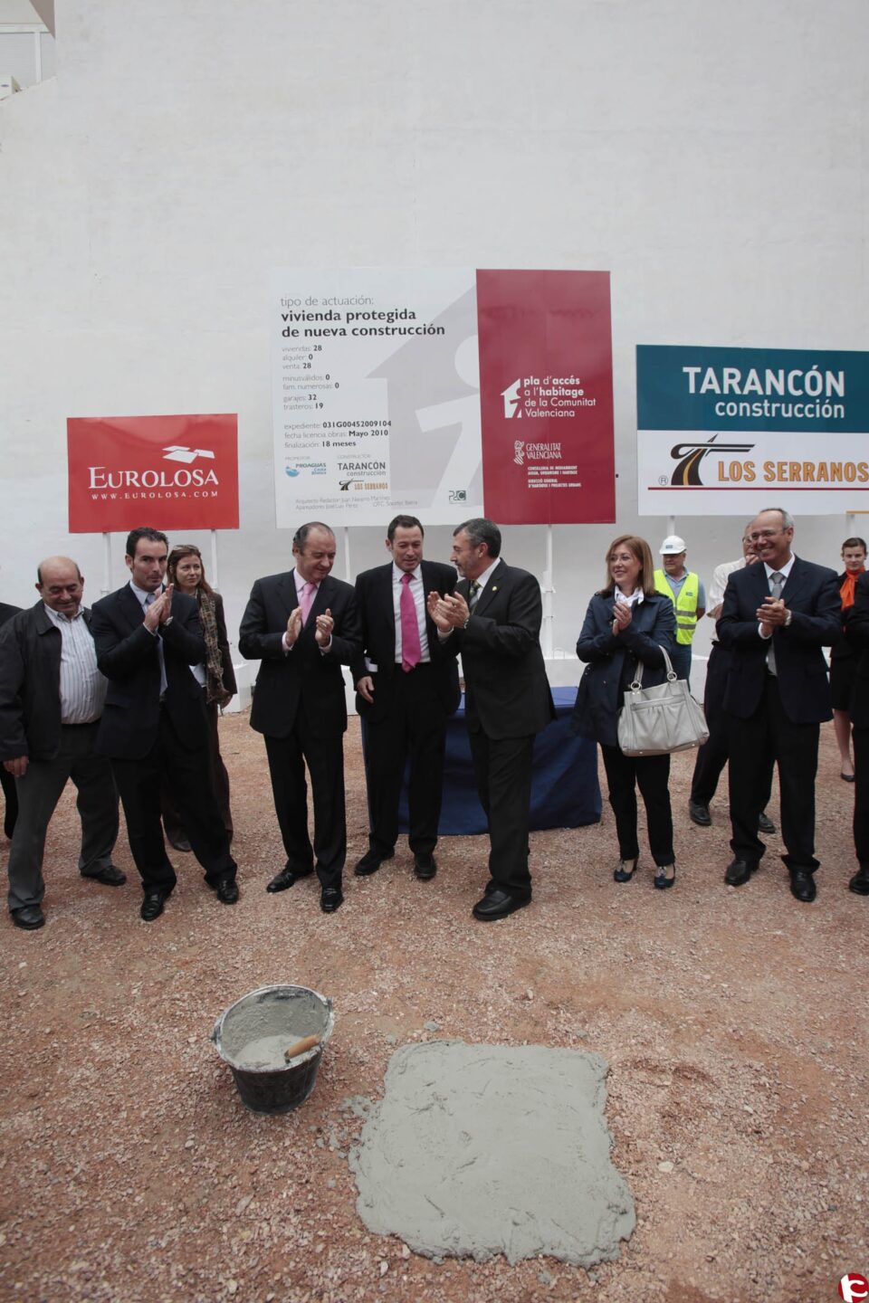 Primera piedra plan de vivienda protegida Petrer