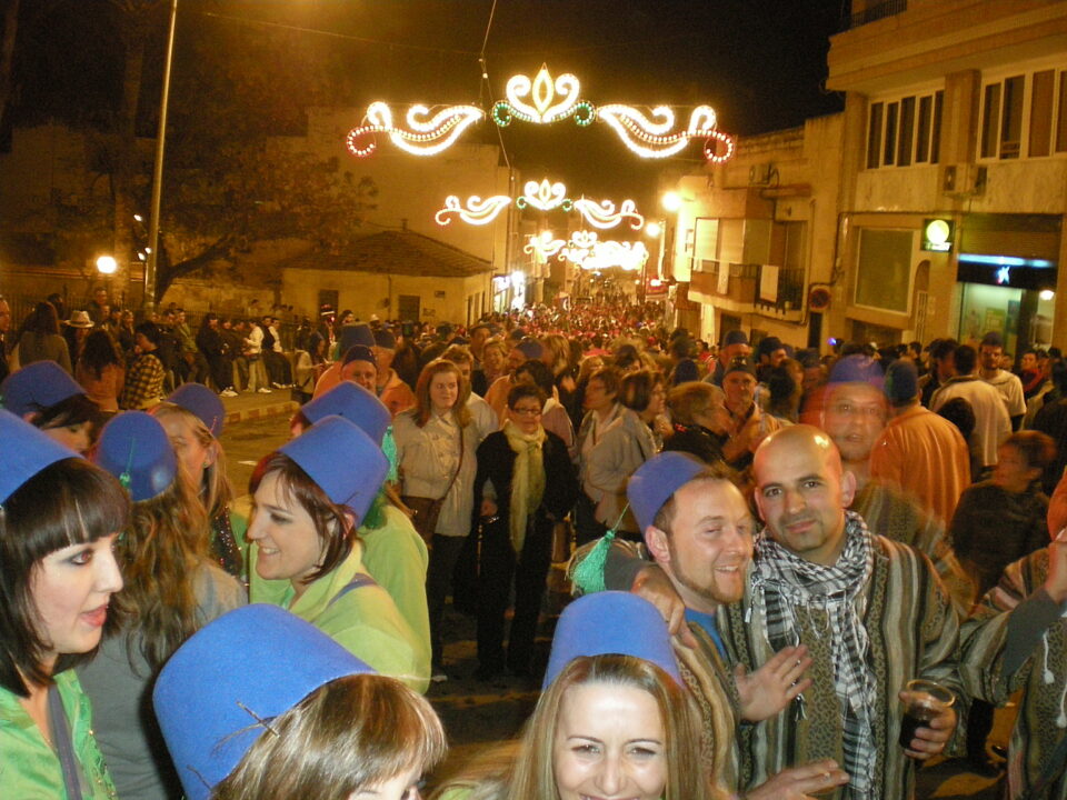 La Retreta celebrada el jueves a medianoche impulsa la alegría y devoción por San Bonifacio.