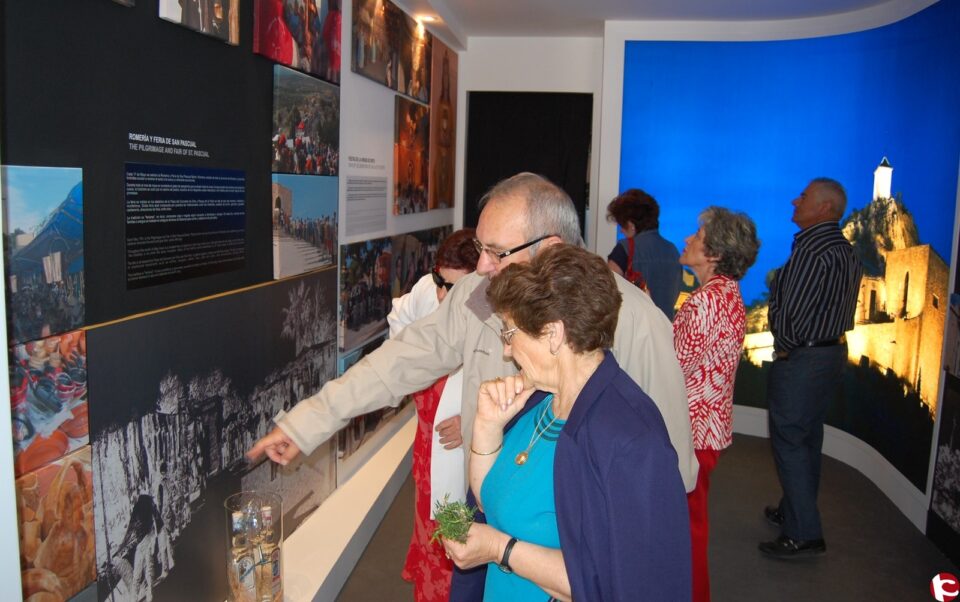 Miles de personas llenan Orito para ver a San Pascual