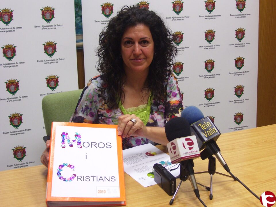 Los Moros y Cristianos 2010 destacan por su alta participación y ausencia de incidentes