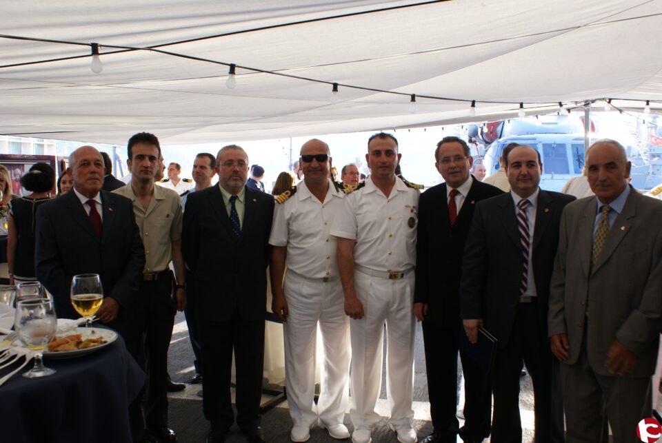 Entrevista al presidente de la comparsa de turcos sobre el encuentro en Cartagena con un buque de la Armada