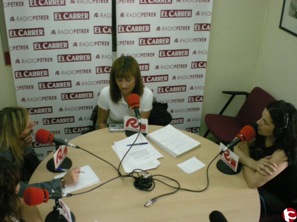 Tertulia en Radio Petrer: La concejala de Educación anuncia que la nueva Escuela Infantil empezará a funcionar en 2011