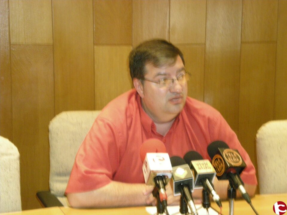 Eduardo Timor acusa al equipo de gobierno de haber tirado a la basura el trabajo sobre el PGOU