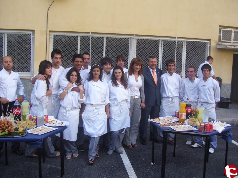 Clausurado con éxito el curso de cocina 2009/10 del PCPI destinado a que los jóvenes con fracaso escolar tengan nuevas salidas