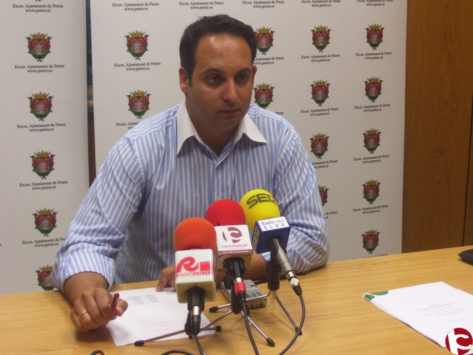 El pleno de junio aprobará la bajada de salarios a cargos electos y funcionarios