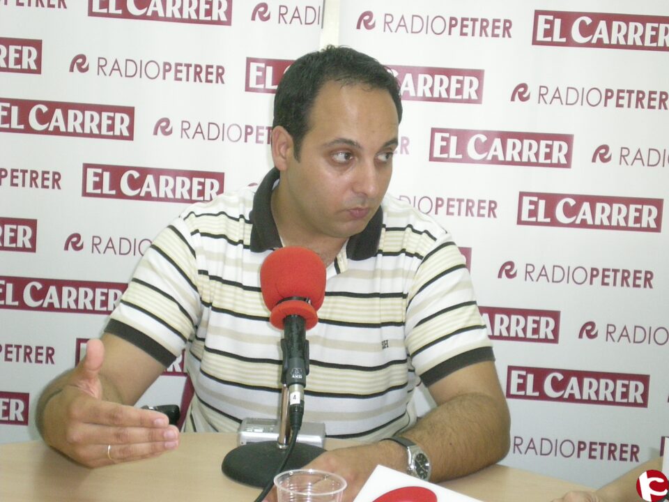 Tertulia Radio Petrer: Oscar Payá habla de las medidas económicas y de fomento de Empleo del equipo de gobierno