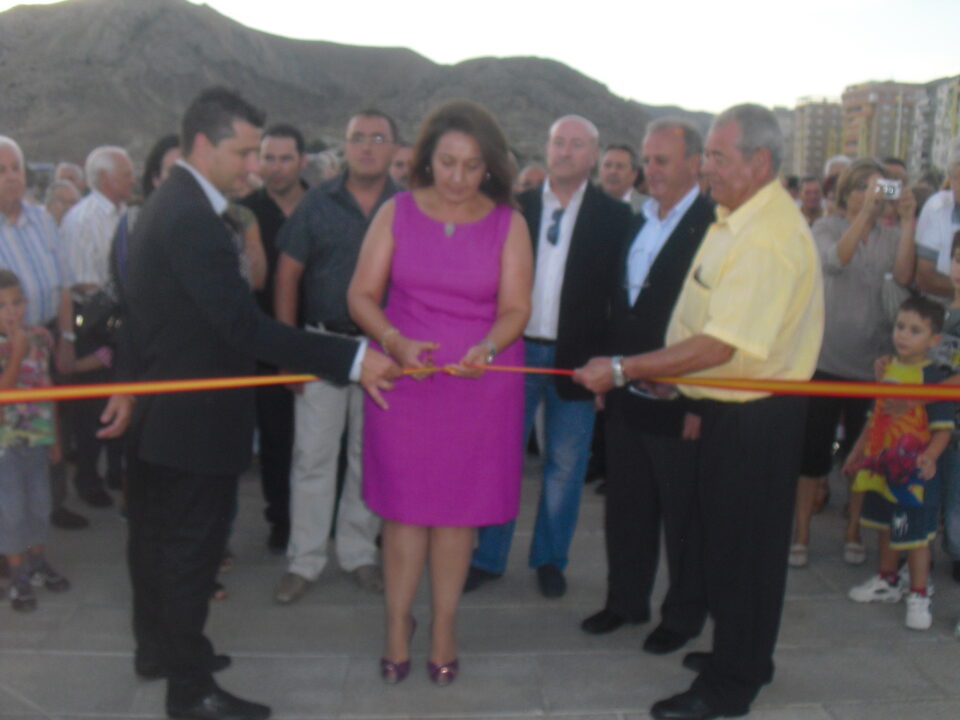 La Alcaldesa ha inaugurado el parque del Sector 9 que próximamente llevará el nombre del guardia civil Eldense