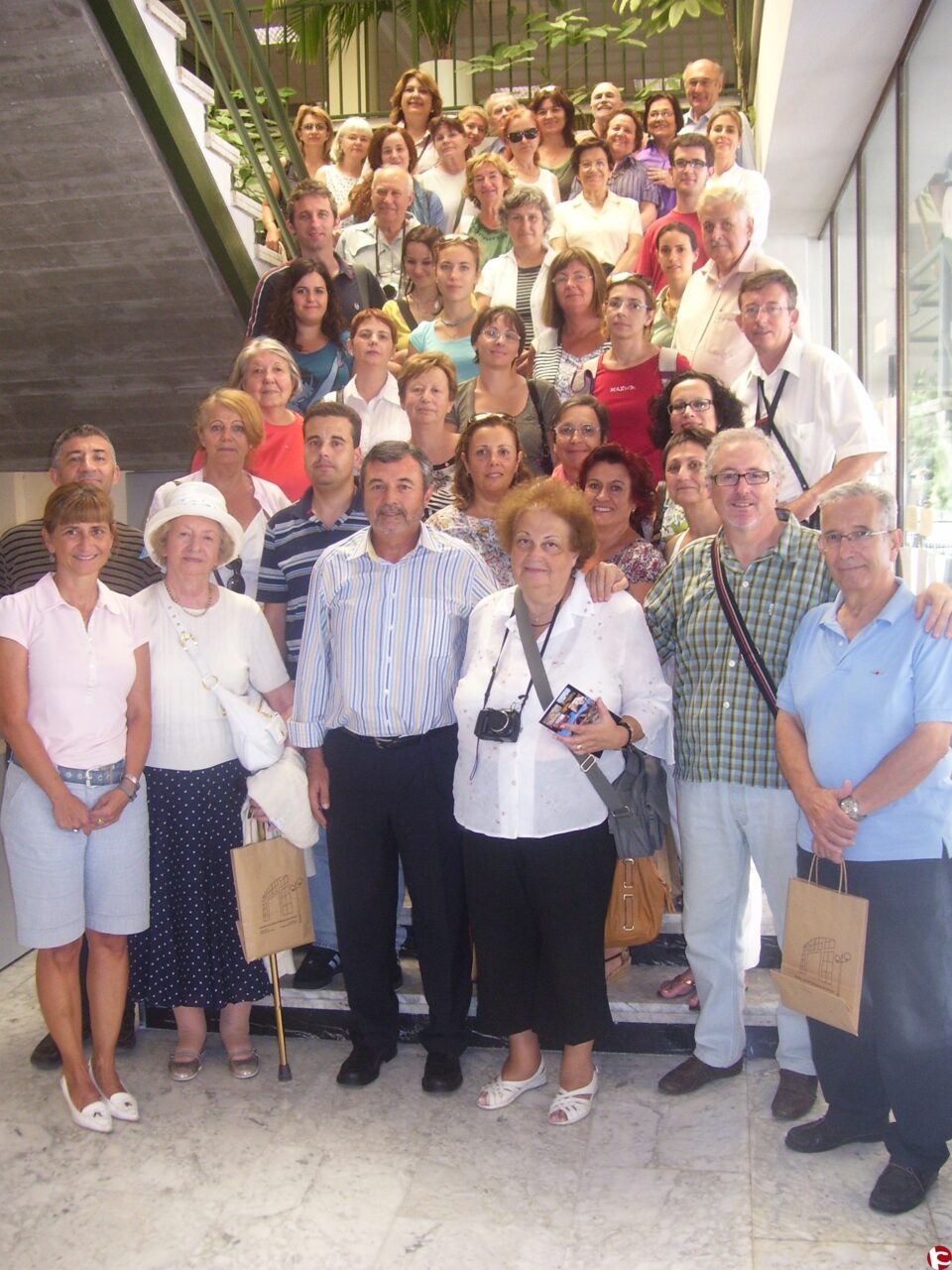 Medio centenar de participantes del XXVI Congreso Internacional de Lingüística y Filología Románica visitan Petrer