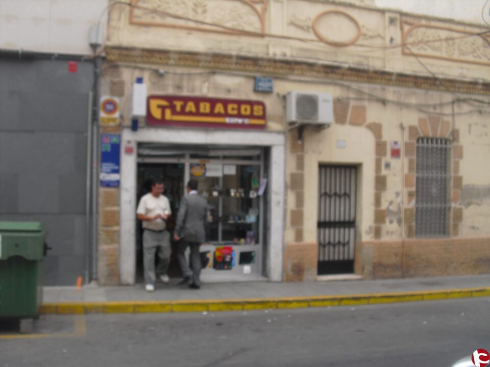 Anoche entraron a robar en el estanco de la C/ Pablo Iglesias