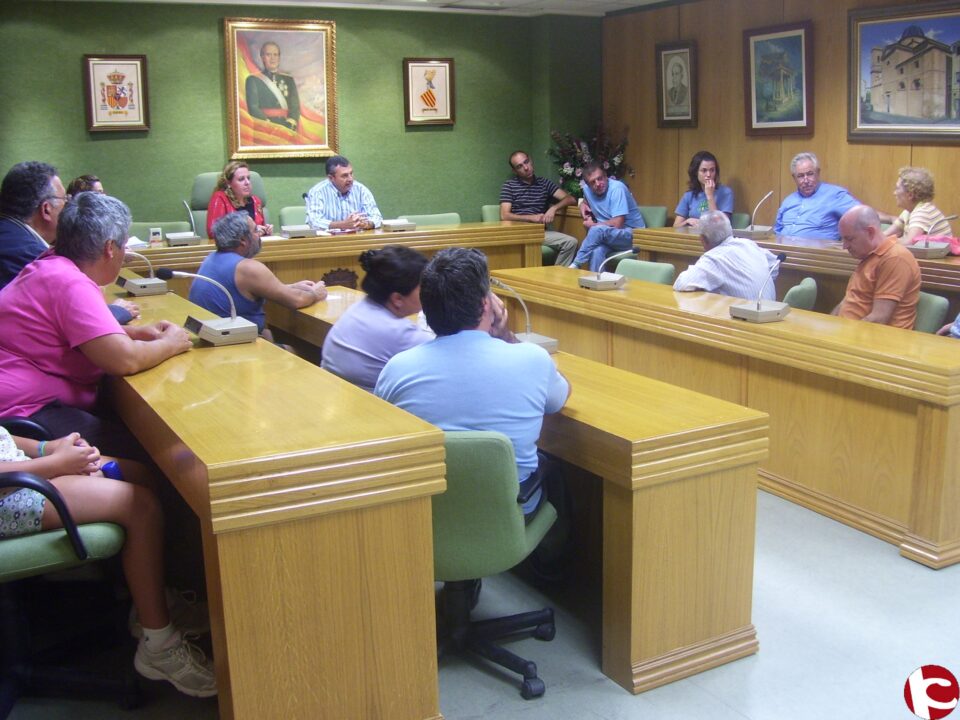 Adjudican los 14 huertos populares de la Finca Ferrusa a parados y jubilados