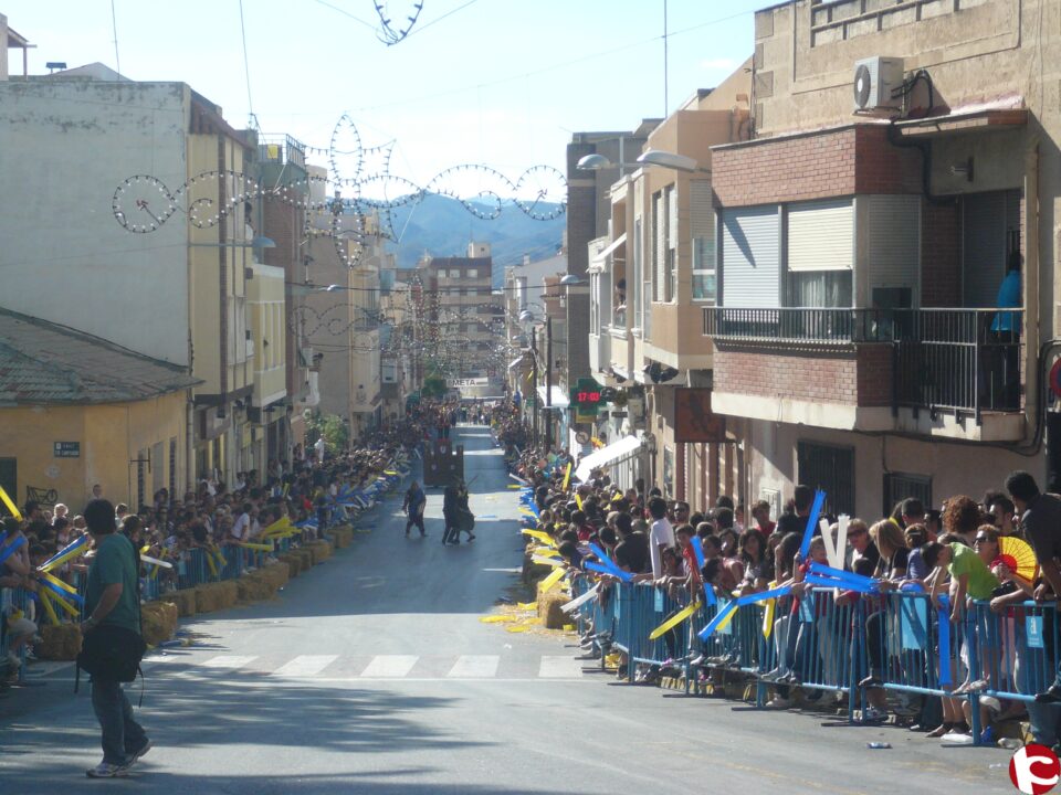 Los Autos Locos repiten éxito en Petrer por sexto año consecutivo con premios de 250 euros en las cinco categorías