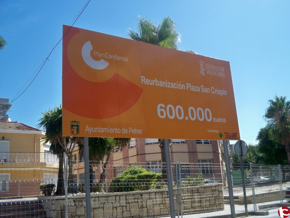 BLOC-Compromís per Petrer califica de «salvajada» la tala de árboles llevada a cabo en la remodelación de la Plaza San Crispín