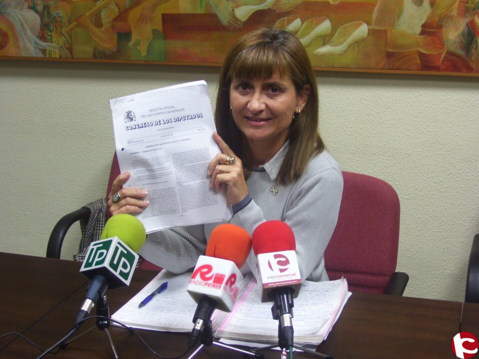La concejala de Educación replica a los socialistas que pidan también en Madrid mejoras educativas para los valencianos