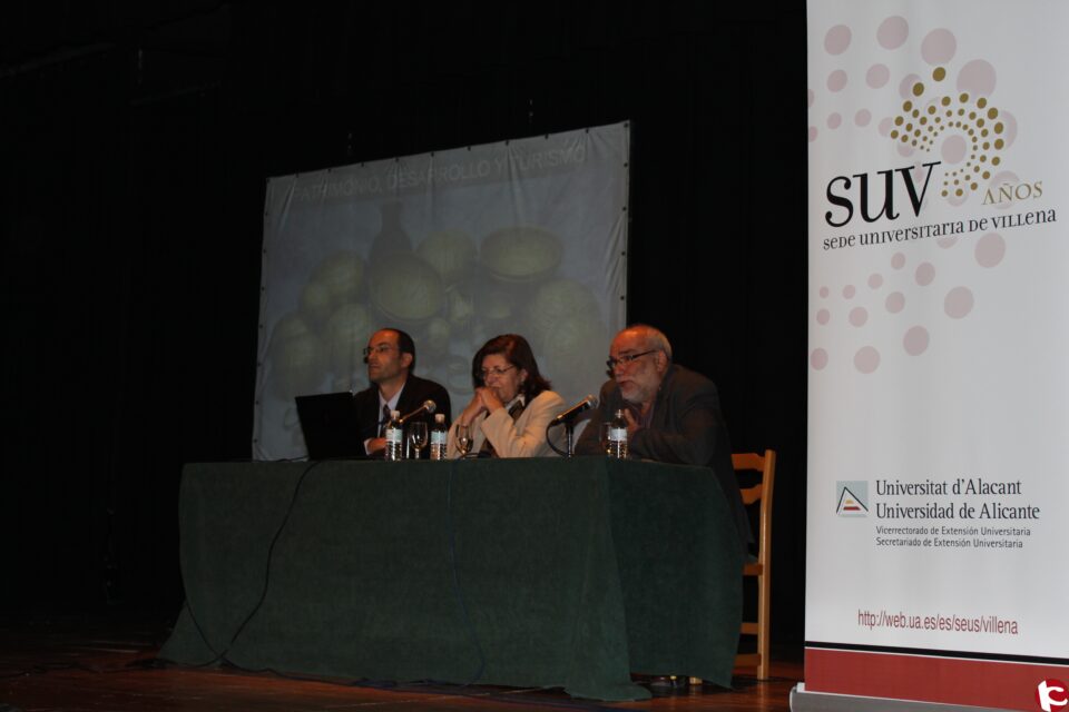 Rubí Sanz destaca en Villena la "función social" de la conservación del patrimonio histórico