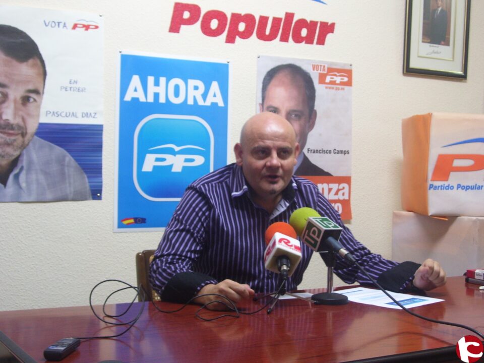 El PP presenta una campaña informativa a pie de calle para presentar sus 100 proyectos realizados y 100 ideas para el futuro