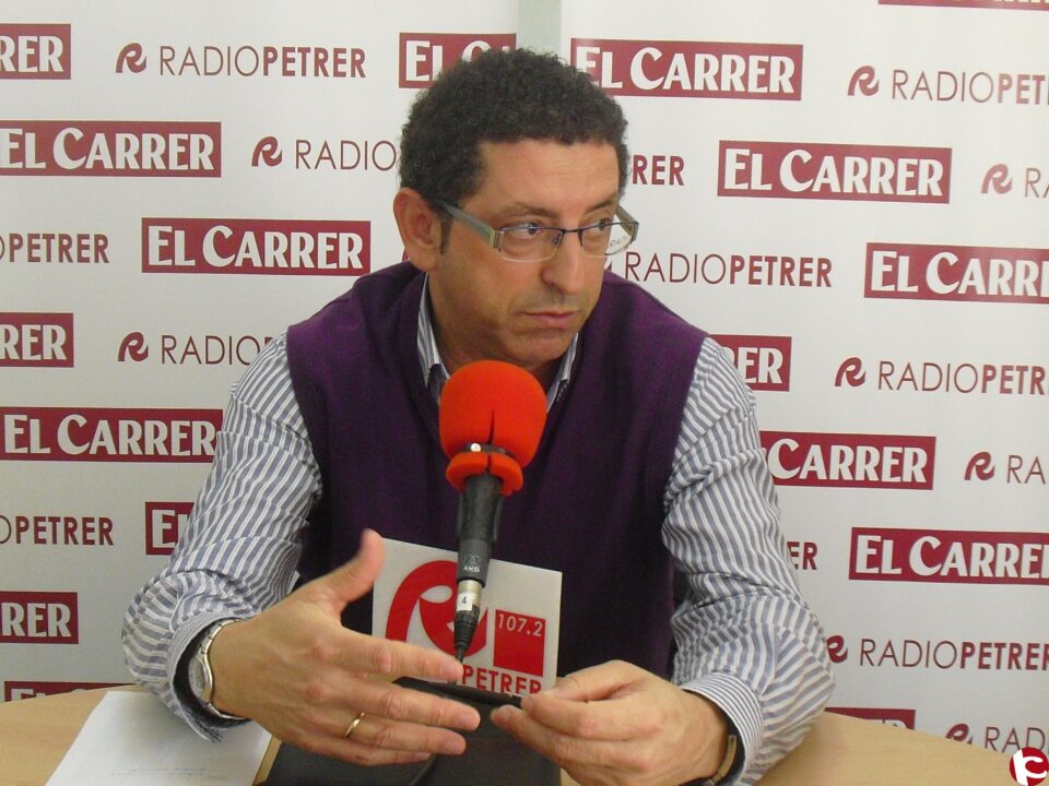 Tertulia política en Radio Petrer con Alfonso Lacasa