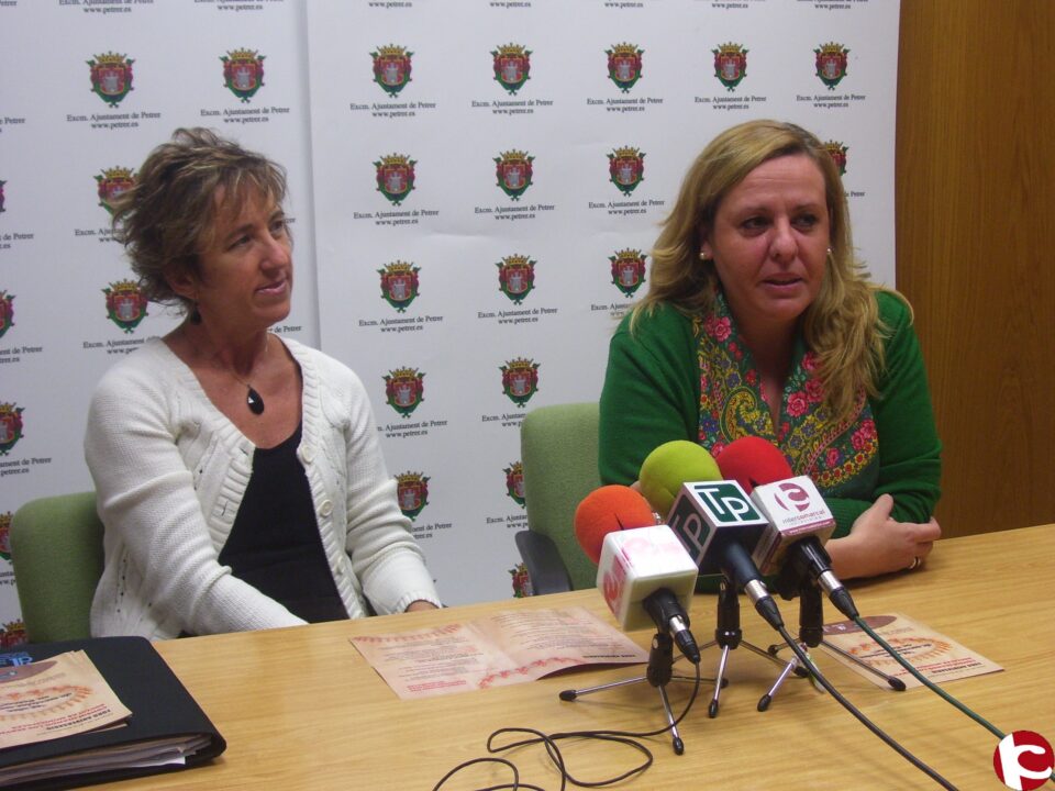 Servicios Sociales conmemora sus 25 años de historia con el objetivo de humanizarse y consolidarse ante los vecinos