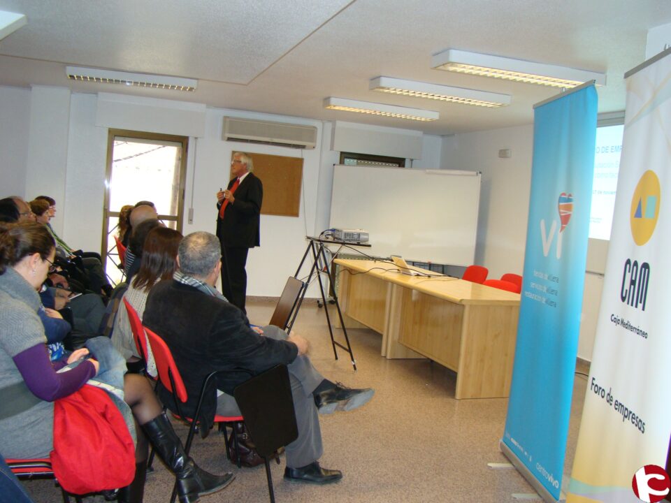 Comercios y Servicios Vi y Caja Mediterraneo plantean las herramientas para una mejor imagen de las empresas