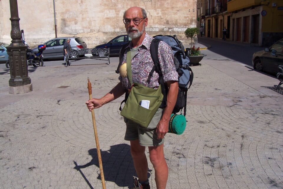 Pasan peregrinos del Camino de Santiago por Villena