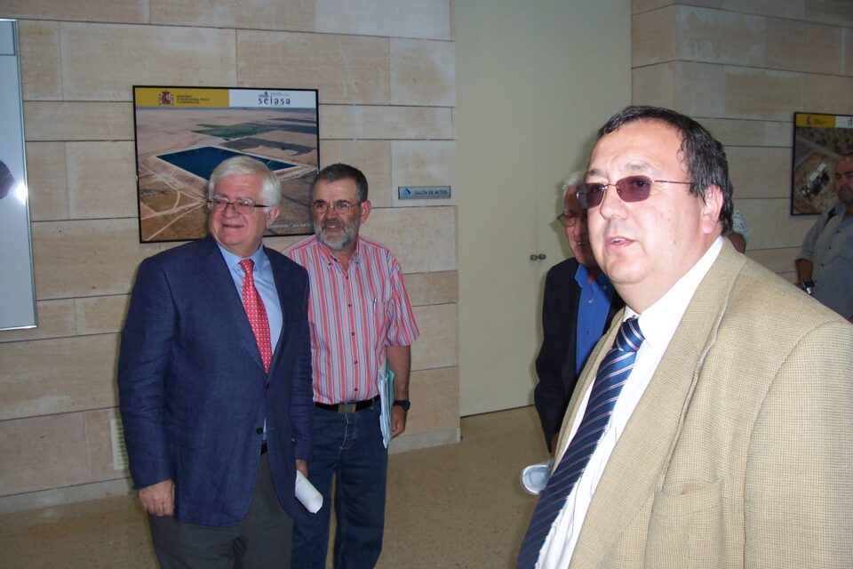 Entrevista con el Conseller de Infraestructuras