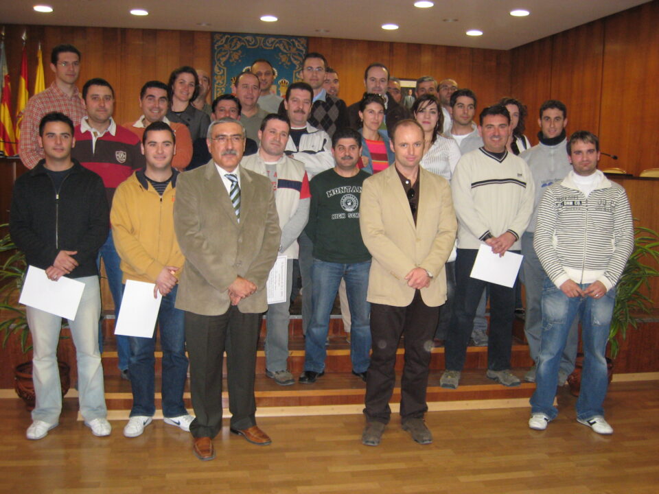 El Ayuntamiento y MAZ entregan los Diplomas de los Cursos para la Prevención de Riesgos Laborales