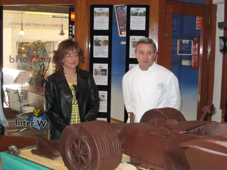 El McLaren Mercedes de Fernando Alonso en chocolate