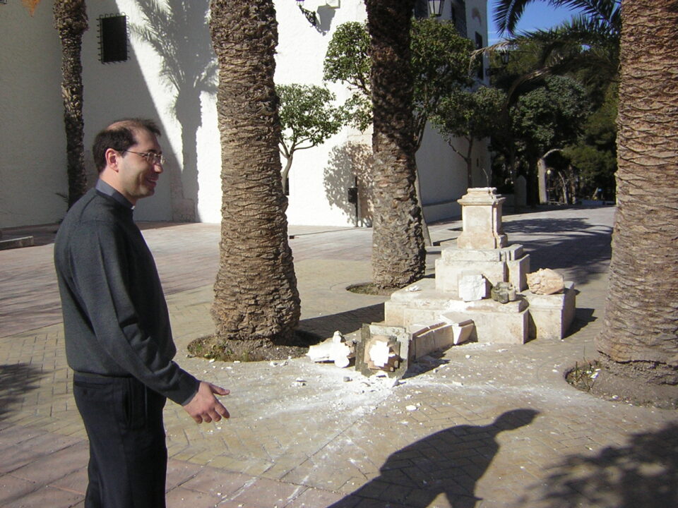 PIDEN QUE SE RESTAURE CUANTO ANTES LA CRUZ DEL SANTUARIO