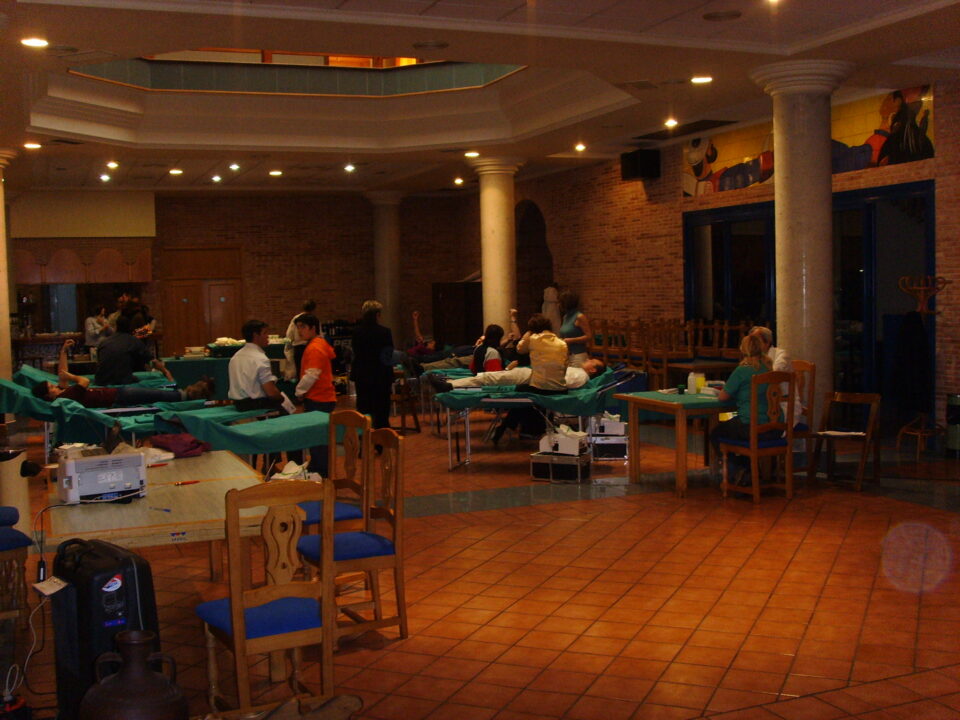 IMPORTANTE PARTICIPACIÓN EN LA DONACIÓN DE SANGRE ORGANIZADA POR LA COMPARSA DE MOROS NUEVOS