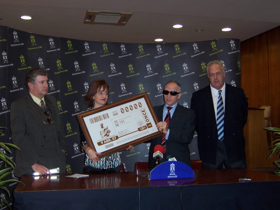 La ONCE y el Ayuntamiento de Ibi presentan un cupón dedicado a la localidad