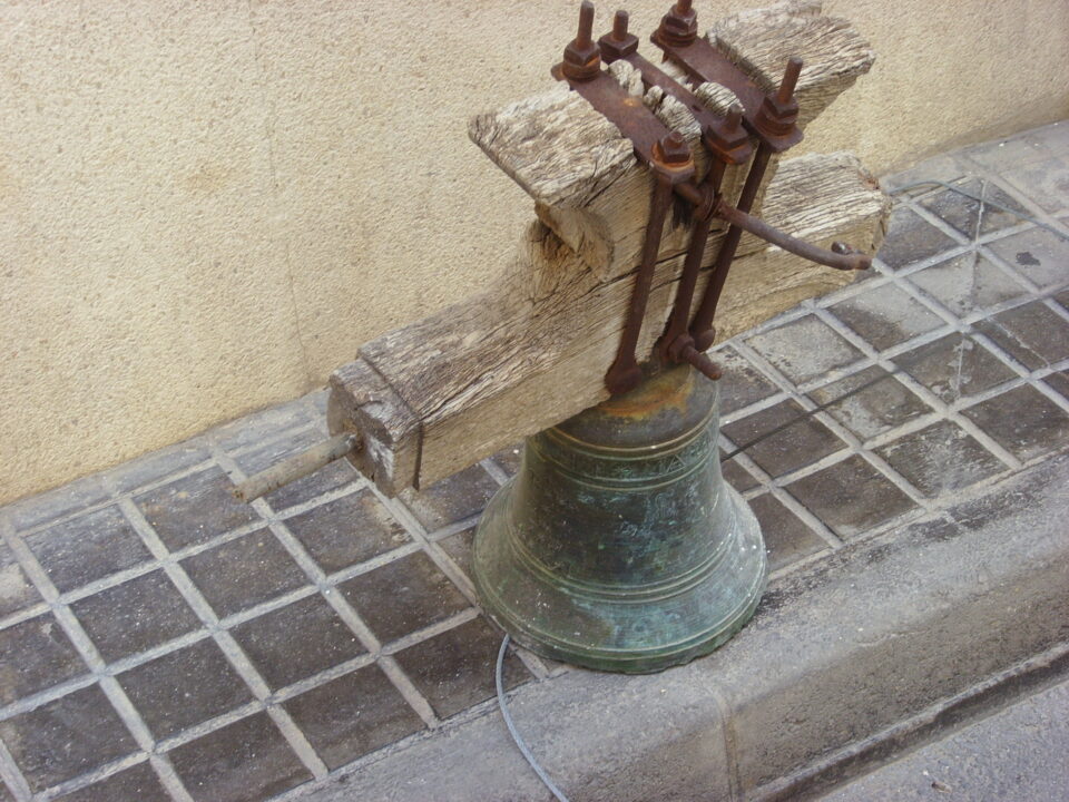 LA CAMPANA DE SAN ANTÓN QUE DATA DEL AÑO 1723 SERÁ RESTAURADA
