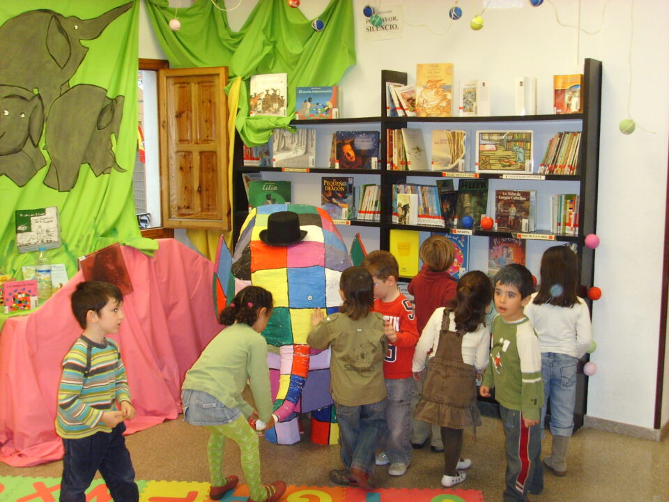 JORNADAS EDUCATIVAS EN LA BIBLIOTECA