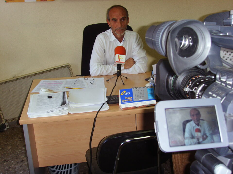 IU "MUEVE LA ALFOMBRA" DE URBANISMO Y DENUNCIA ANTE LA FISCALÍA NUEVE IRREGULARIDADES EN EL MUNICIPIO