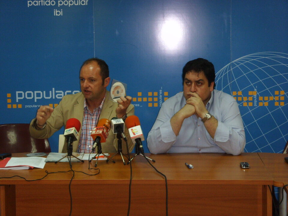 EL PP SACA A LA OPINIÓN PÚBLICA UNA GRABACIÓN MANTENIDA CON EL REPRESENTANTE DE ADIi DONDE SEGÚN ELLOS SE ESCUCHA "LAS RAZONES DE LA RUPTURA DEL PACTO"