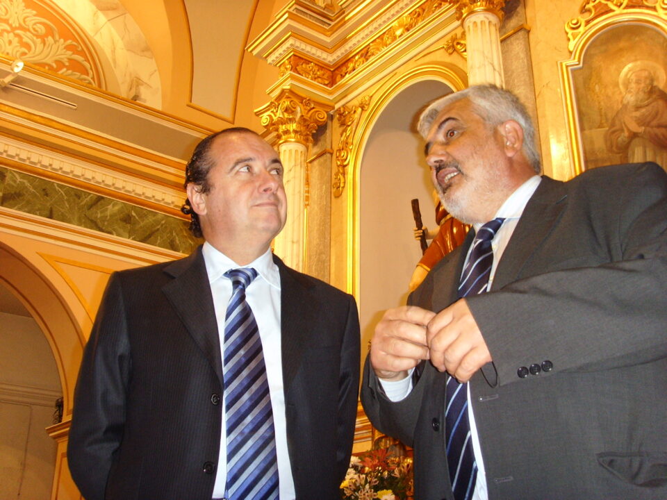 JUAN MOLINA SEGUIRÁ SIENDO EL ALCALDE