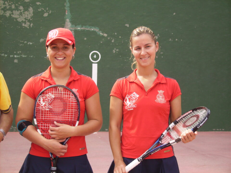 Victoria para Raquel e Izaskum en el Campeonato de España de Clubes Frontenis 2007