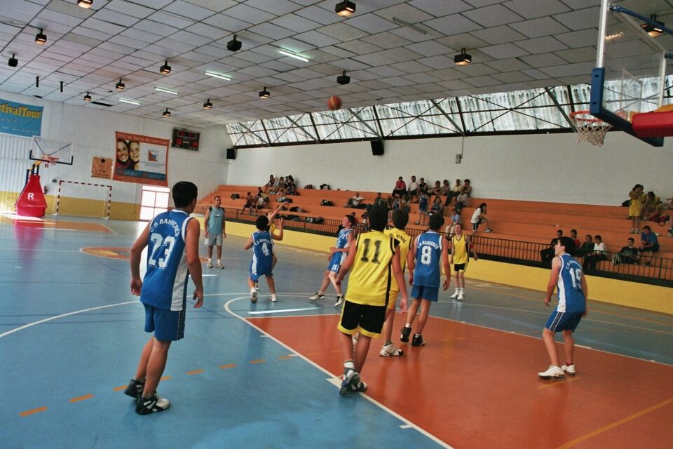 LOS INFANTILES DE LAS ESCUELAS DEPORTIVAS DE ONIL GANAN EL 3X3 DE ALCOY