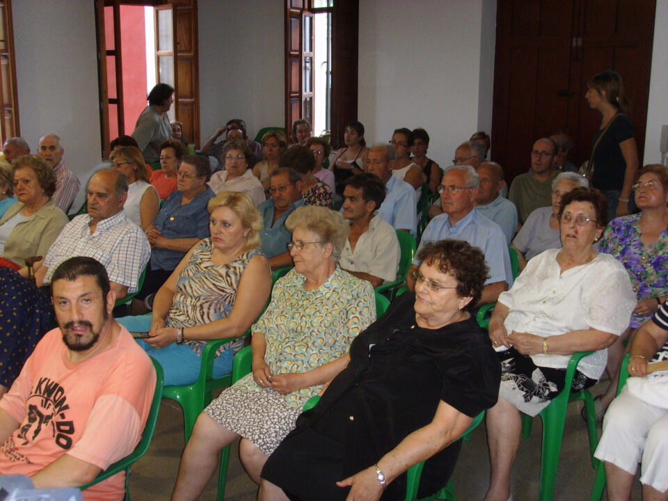 ÁNGEL GINER CONTINÚA COMO PRESIDENTE DE EL RABAL POR ACLAMACIÓN POPULAR Y "PIROPOS" DE LOS ASISTENTES