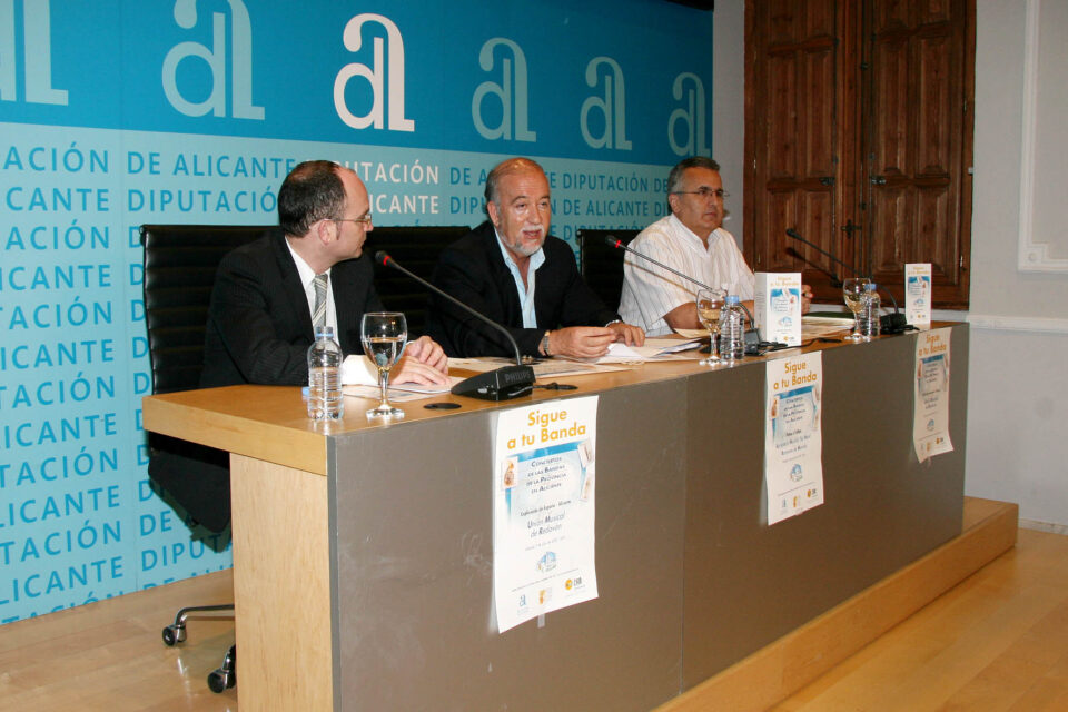 MÁS DE 2.000 MÚSICOS PARTICIPARÁN EN LOS 29 CONCIERTOS DEL PROGRAMA SIGUE A TU BANDA QUE ORGANIZAN LA DIPUTACIÓN Y LA CAM EN OCHO MUNICIPIOS DE LA PROVINCIA