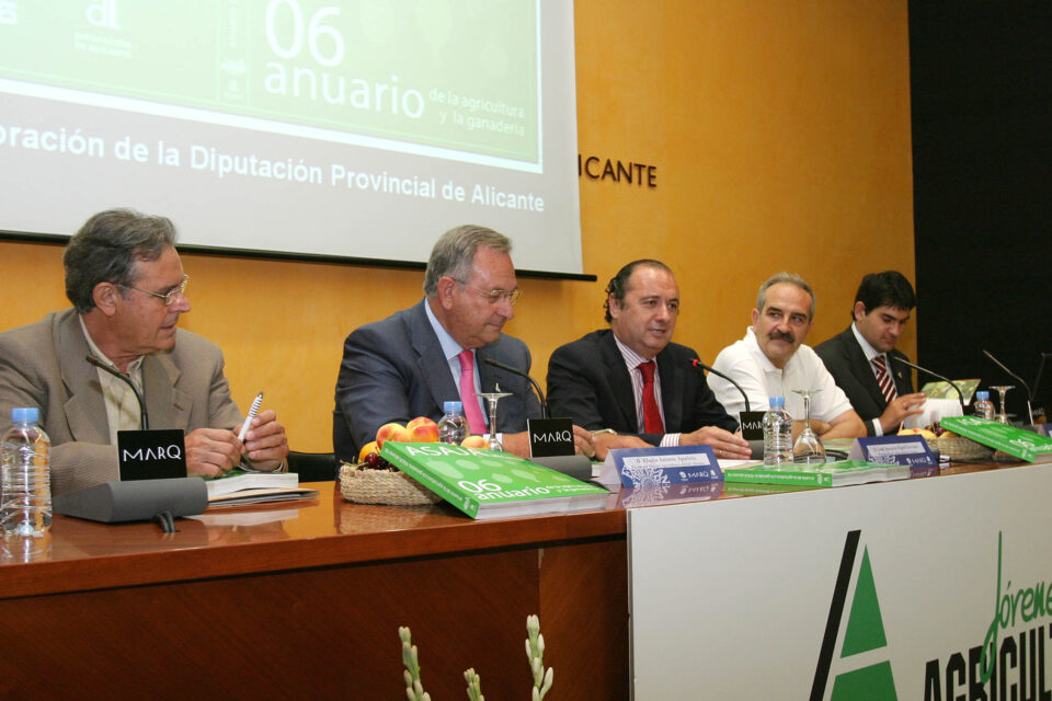LA DIPUTACIÓN Y ASAJA EDITAN UN ANUARIO SOBRE LA SITUACIÓN DE LA AGRICULTURA Y LA GANADERÍA EN LA PROVINCIA DE ALICANTE DURANTE EL EJERCICIO 2006