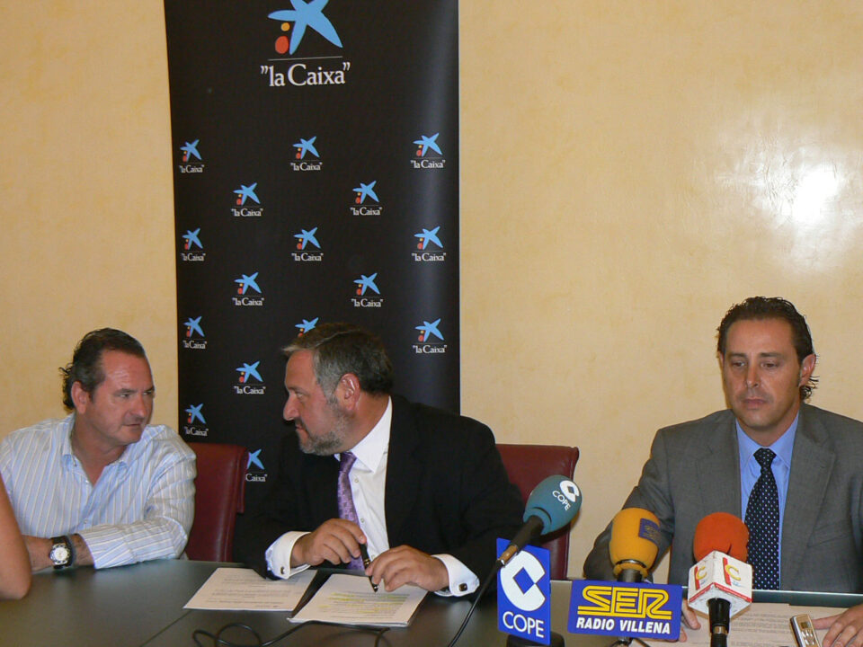 LA ASOCIACIÓN DE ENFERMOS DE ALZHEIMER RECIBE UNA SUBVENCIÓN Y ESPERA CON IMPACIENCIA LA CONSTRUCCIÓN DEL CENTRO DE DÍA