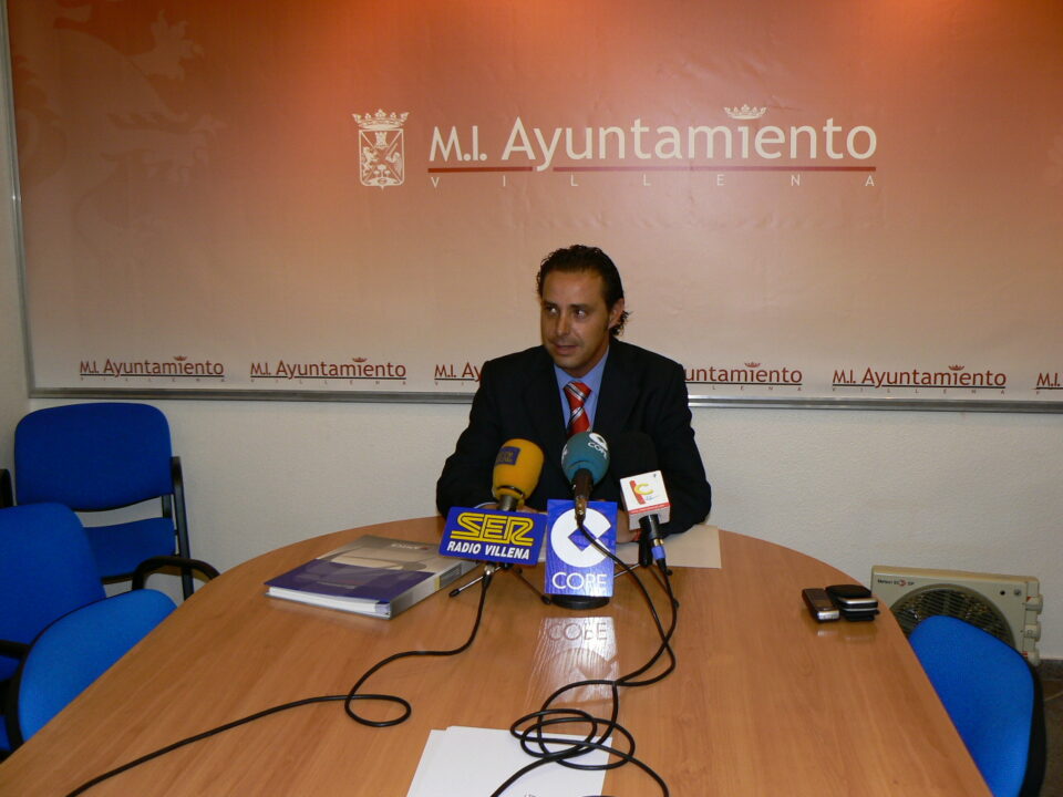 LA CONCEJALÍA DE BIENESTAR SOCIAL E INMIGRACIÓN PROYECTA LA NUEVA OFICINA DE ATENCIÓN AL INMIGRANTE