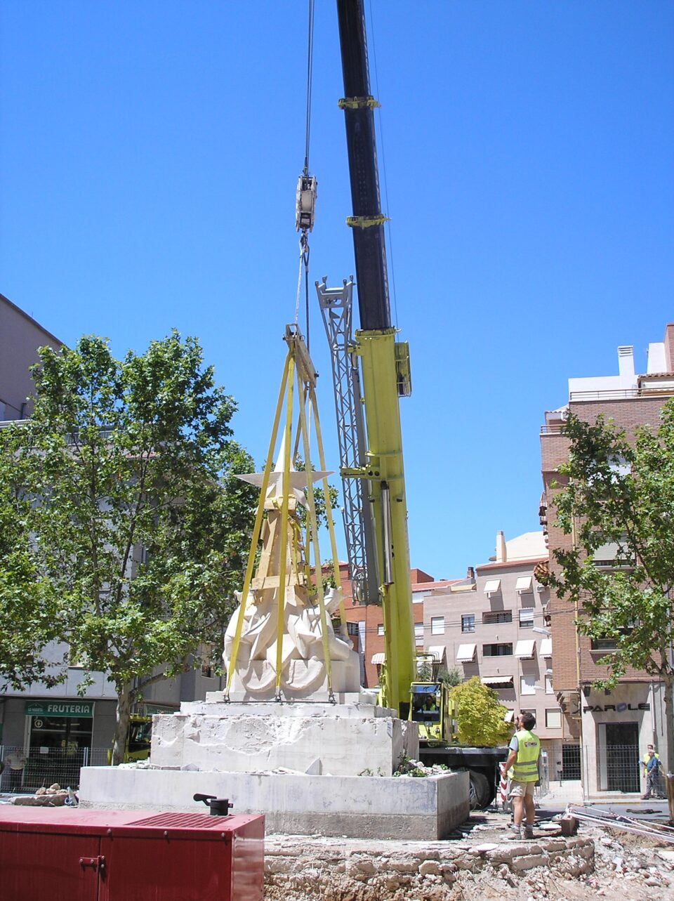 Se traslada el monumento de los Reyes Magos