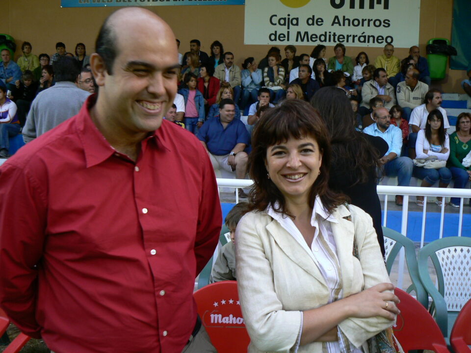 SE PRESENTAN LOS ESQUIPOS DEL VILLENA C.F.