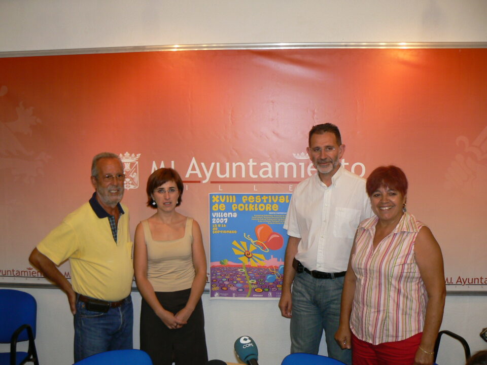 PRESENTACIÓN DEL FESTIVAL INTERNACIONAL DE FOLKLORE DE VILLENA